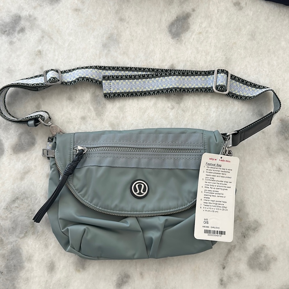 NWT Lululemon Festival Bag - Earl grey